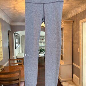 NWOT Women's Under Armour Grey Compression Leggings. Size S